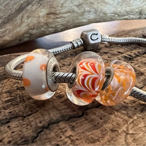 New Authentic Chamilia Charm Coral Polka Dot Murano Glass Bead Orange White - Picture 2 of 4